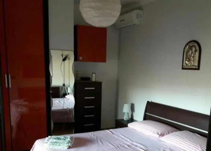 Via Bernini بيت للعطل